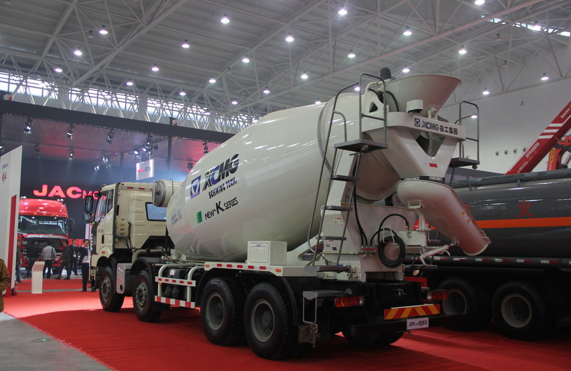 Concrete Mixing Truck 6.5 Cubic FAW 8×4 Cement Mixer Euro 4 Single And Half Cabin LHD