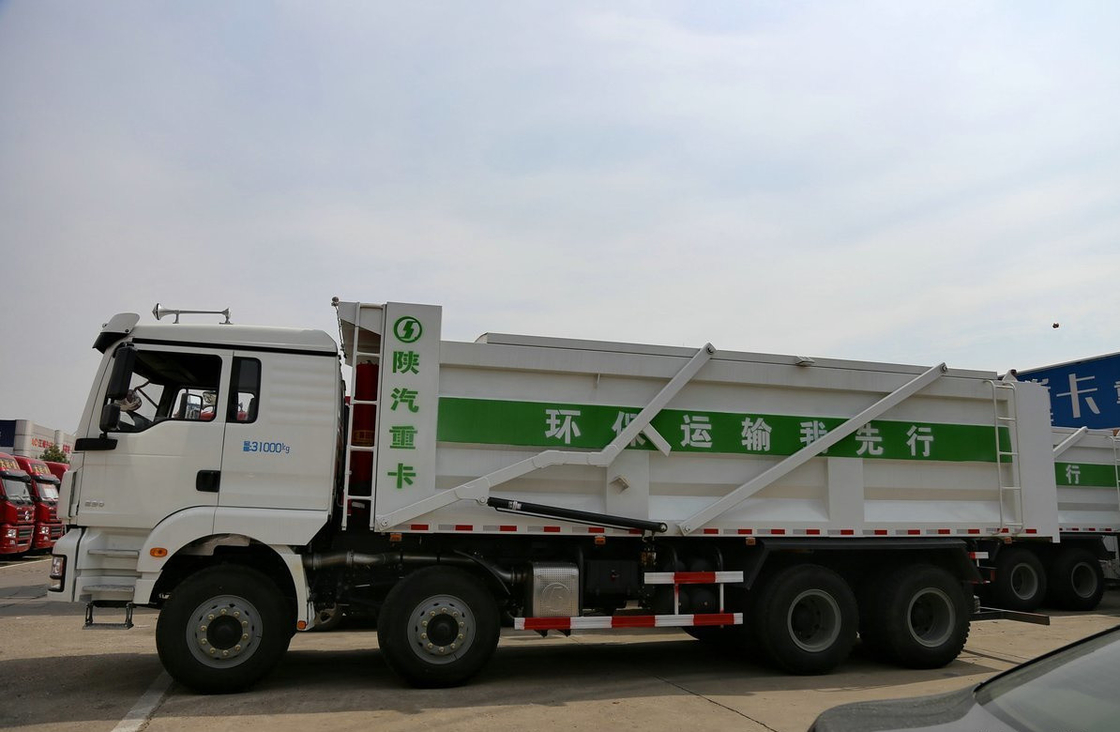 8x4 Tipper Truck Fracturing Sand Tank Truck Shacman 290hp New M3000 Euro 4 Heavy Duty