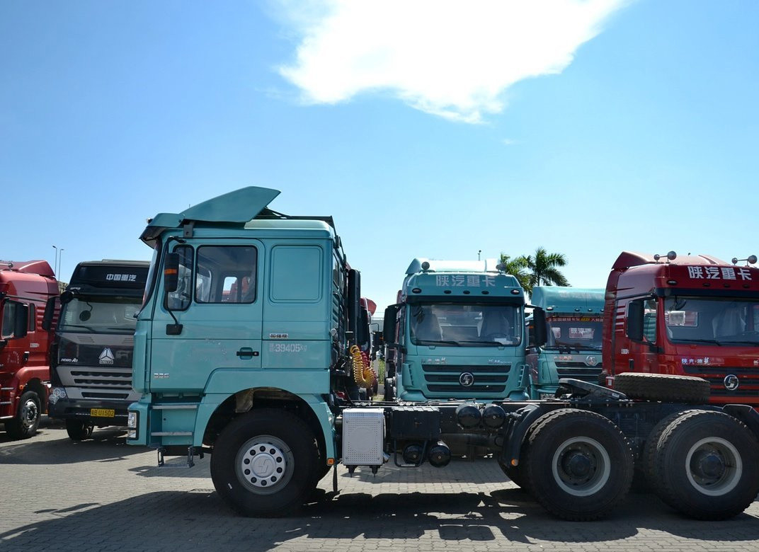 Truck Tractor Head Shacman F3000 Horse 10 Wheels 336hp Daily Industrial Product Transportation