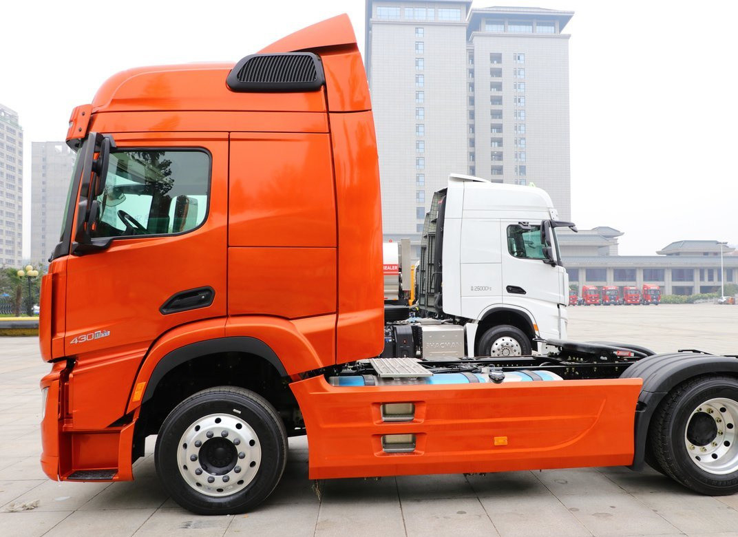 Sand Truck Head Shacman H6000 Tractor 4*2 Weichai 12 Cylinders 430hp Manual Transmission