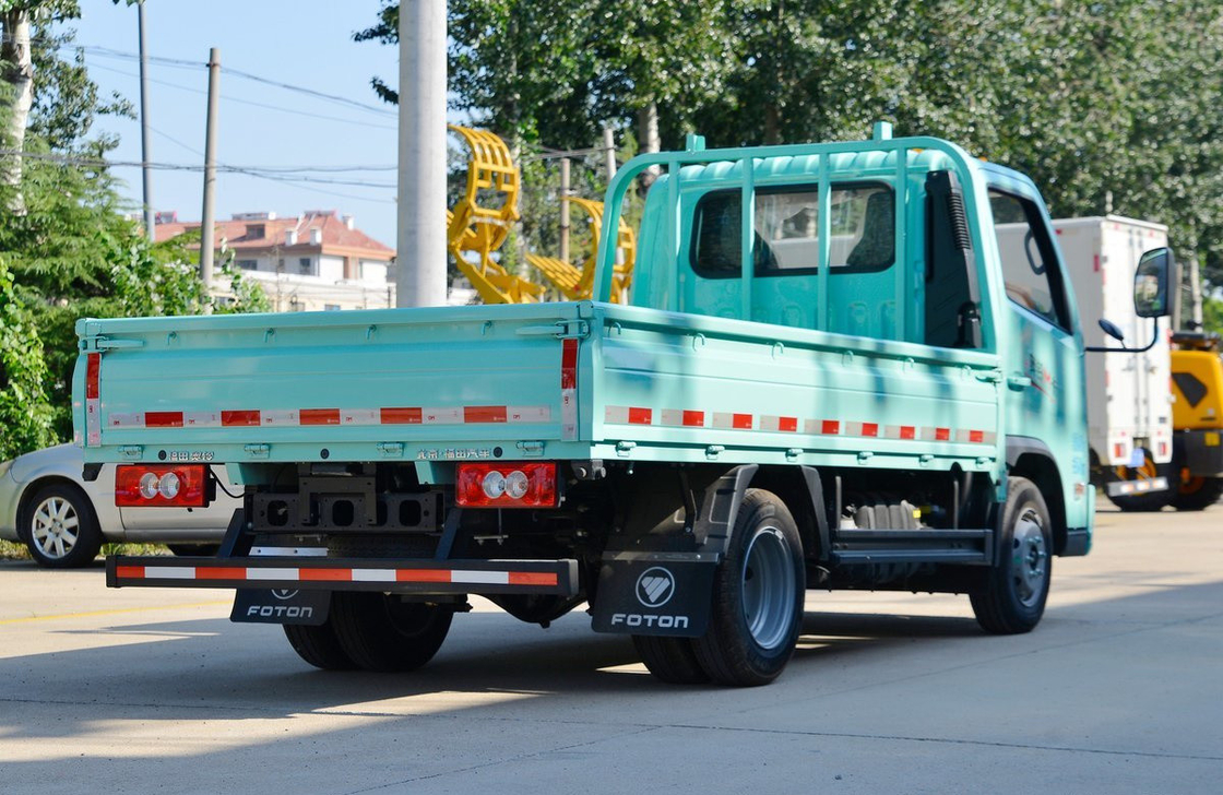 Used Box Cargo Truck Single Cab Foton Light Truck Flat Bed 3.7 Meters Long Doule Rear Tries
