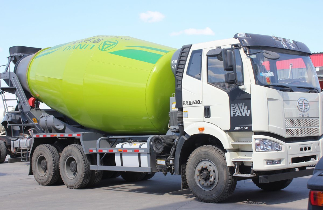 Concrete Mixer Truck Old FAW Cement Mixer 6*4 With 10 Wheels 5 Cubic Tanker Double Axle
