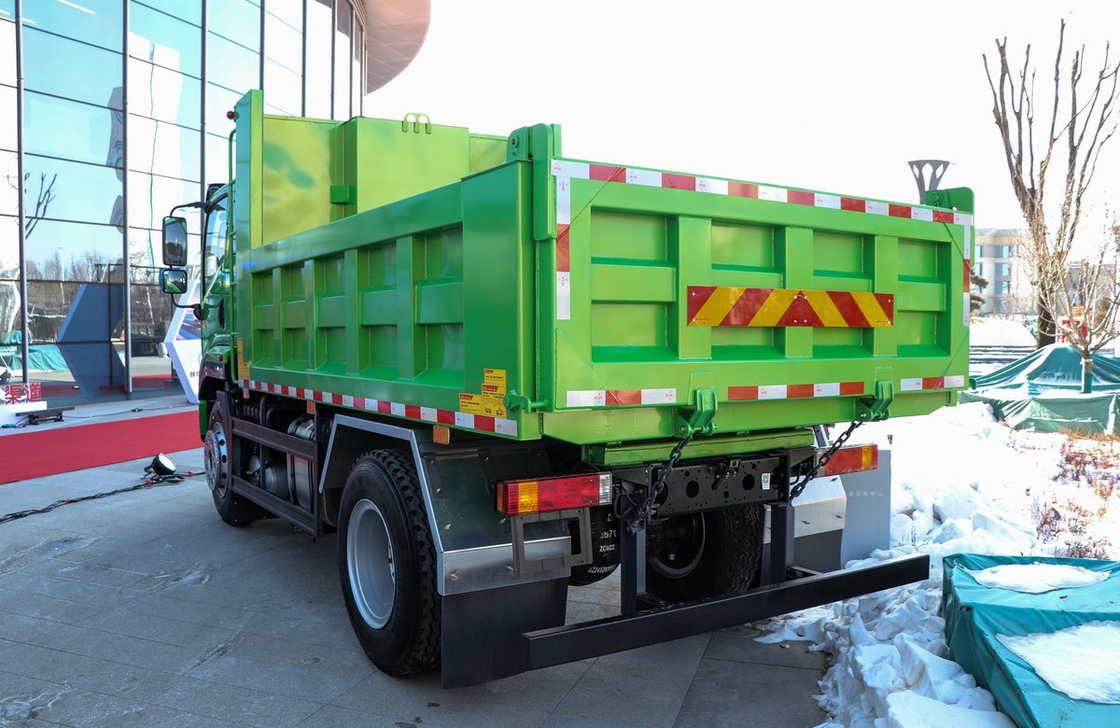 8 Ton Small Dump Truck For Sale Shacman Tipper 3.75 Meters Box Single Axle 200L Oil Tanker