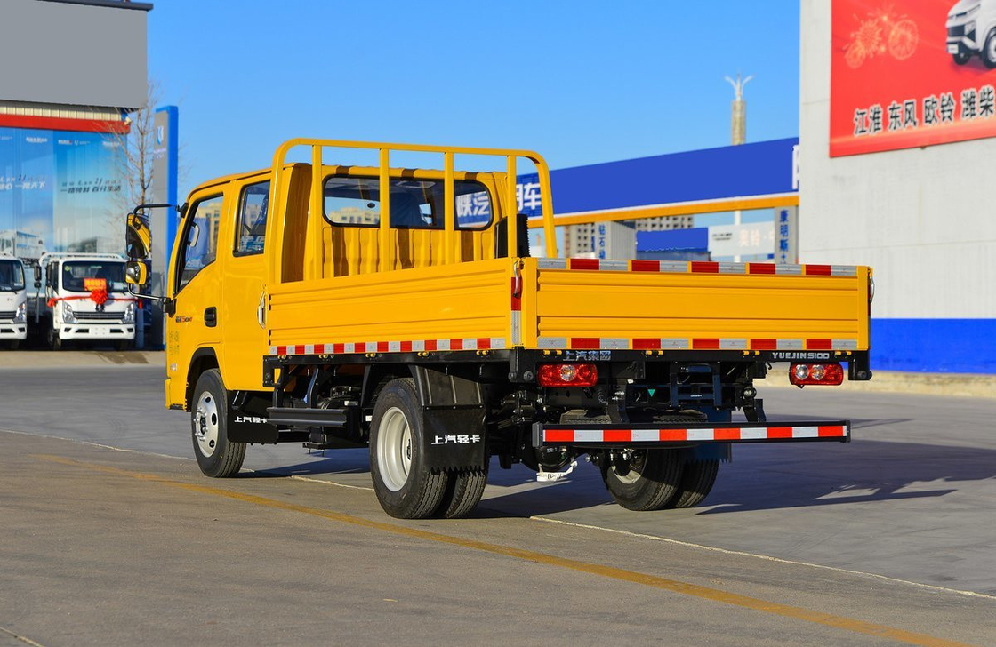5 Ton Box Truck 2 Rows Cabin 2+3 Seats Flat Bed Box With 3.2 Meters Yunei Engine 116hp