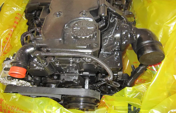 Cummins Engine ISDe230 30 is Used To Power The Yutong Bus ZK6908H Good Quality Bus Spare Parts