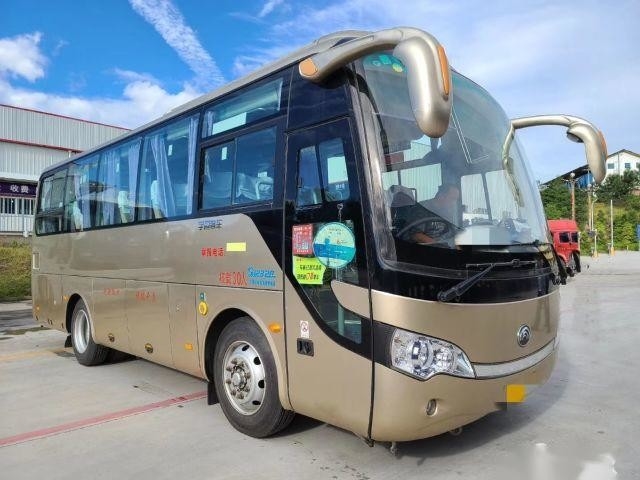 Second Hand Youtong Coach Bus ZK6808 Left Hand Drive 30 Seats Leaf Spring Use In Africa