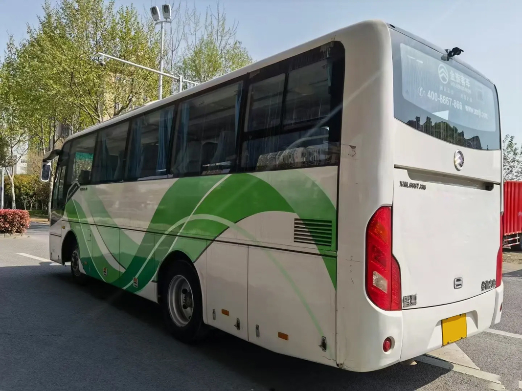 XML6857 33-Seat White Single-Door Diesel Engine And Air-Conditioned Second-Hand Bus