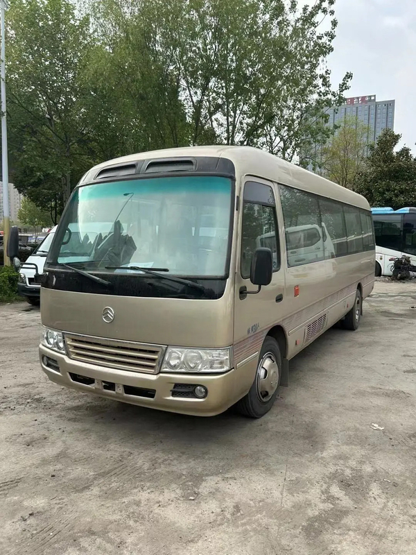 XML6770 28-Seater 7.7-Meter Golden Dragon Second-Hand Medium Bus Champagne Gold Front Engine