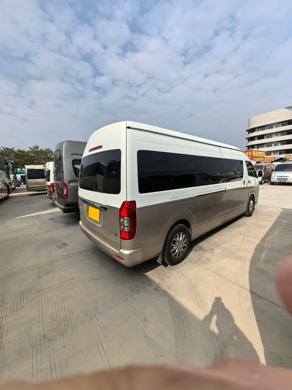 Used Mini Coach 2017 Year 19 Seats Oil Engine External Swinging Door Jinlong Hiace