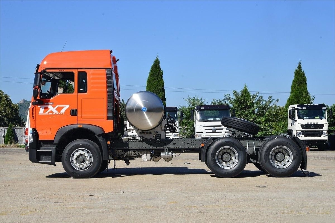 480HP HOWO Tractor National VI Emission Standard Deflector Rear Double Axle LNG