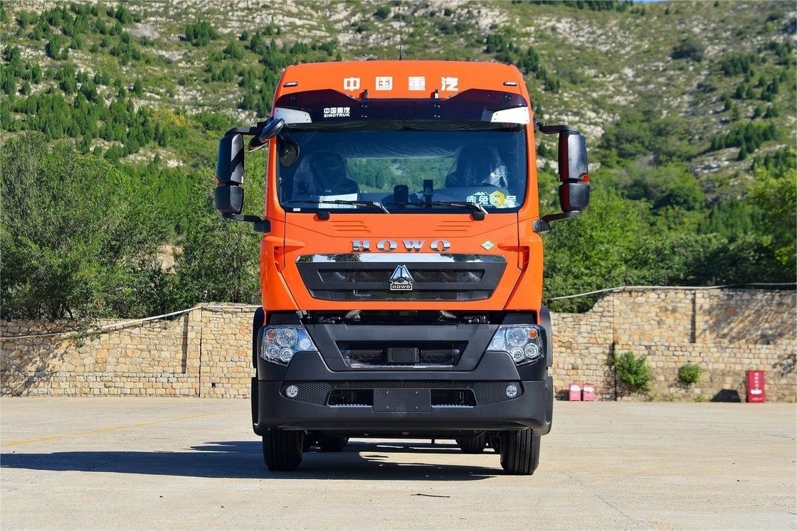 480HP HOWO Tractor National VI Emission Standard Deflector Rear Double Axle LNG