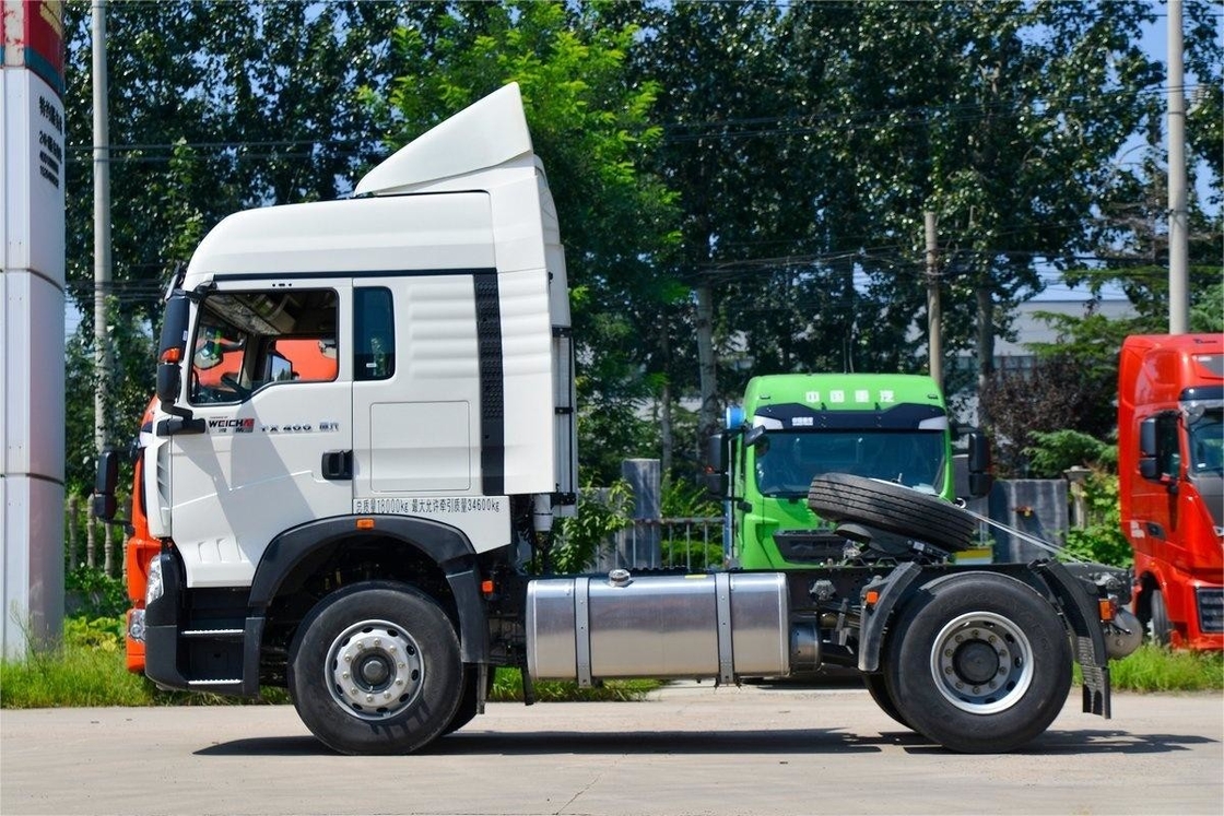 HOWO Tractor Truck National VI Emission Standard Single Axle 350HP Diesel With Deflector