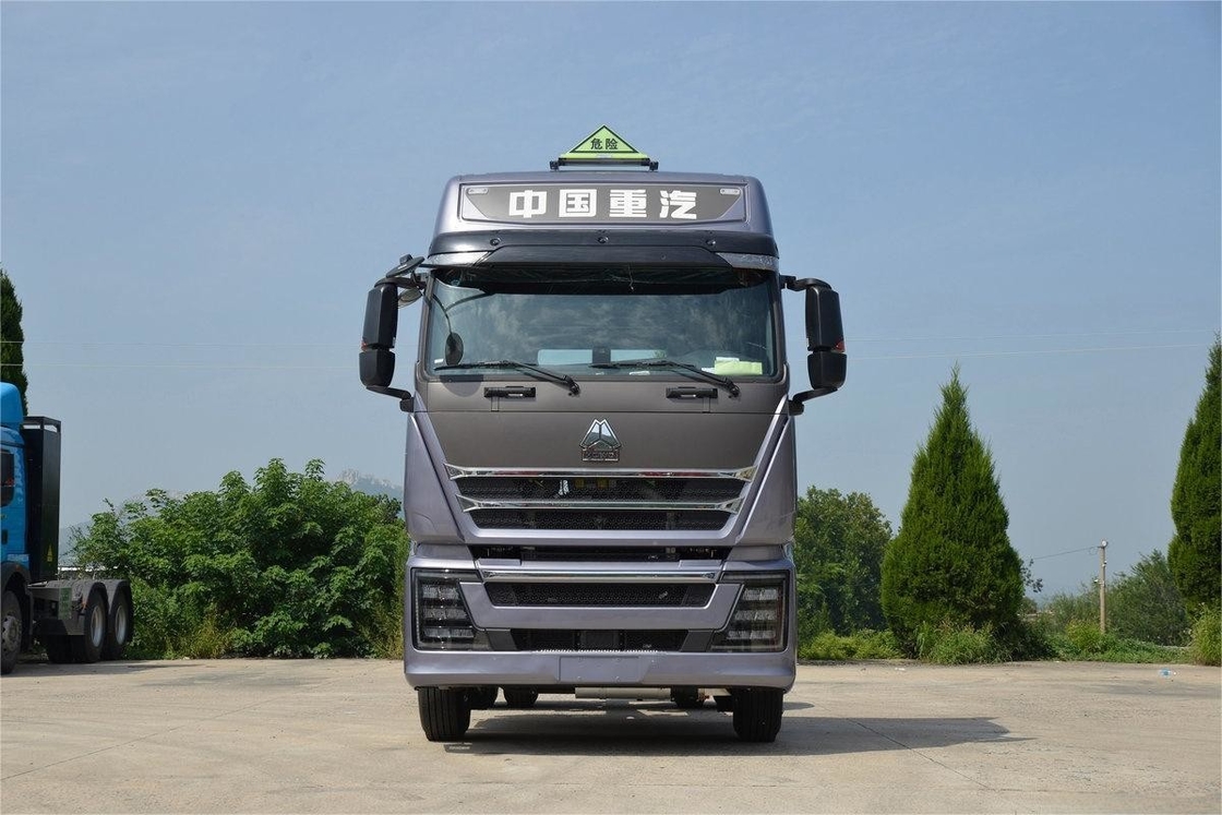 HOWO TH7 Truck 430HP 4X2 AMT Automatic Dangerous Goods Tractor Fairing Side Flow Panel
