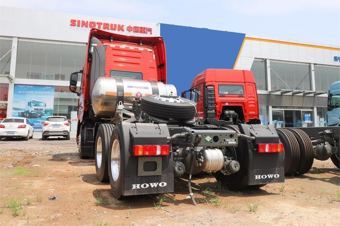 HOWO Heavy Truck 530 Horsepower 6X4 National VI LNG Tractor Truck Shroud Side Air Deflector