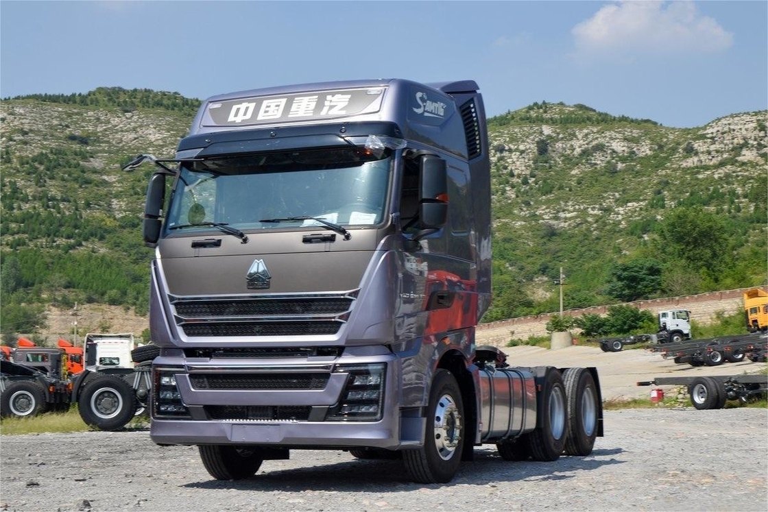 HOWO TH7 Truck 610HP 6*4 AMT Automatic Dangerous Goods Tractor Truck High Roof Deflector
