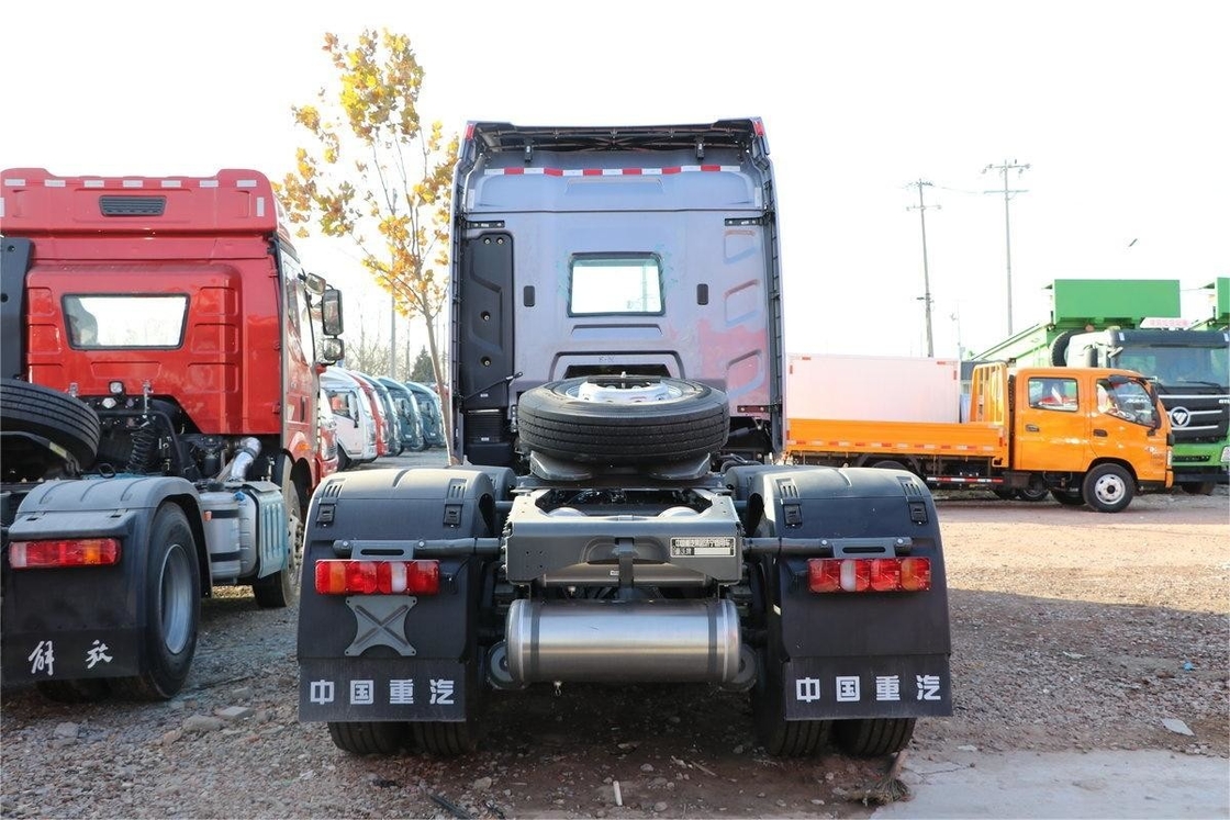 HOWO Heavy Truck Tractor High Roof Deflector 6X4 Diesel 16 Gears 480 Horsepower National VI