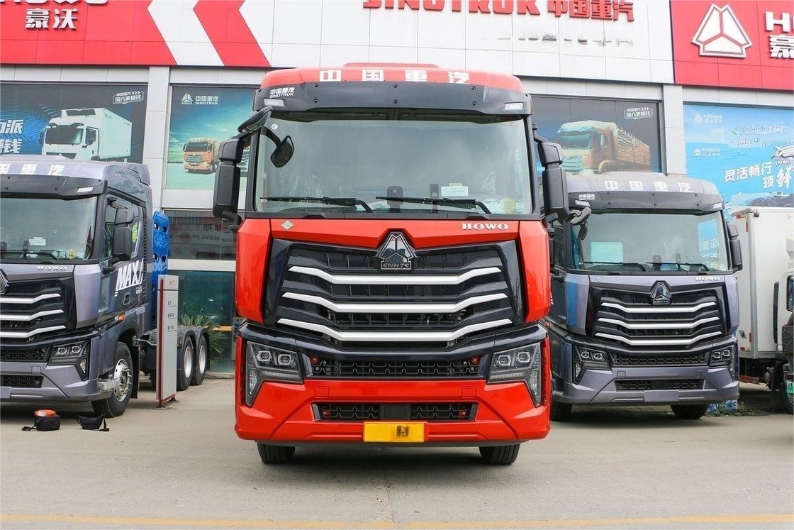 460hp HOWO Heavy Truck 6X4 CNG Rear Double Axle Rear Eight-Wheel Tractor National VI
