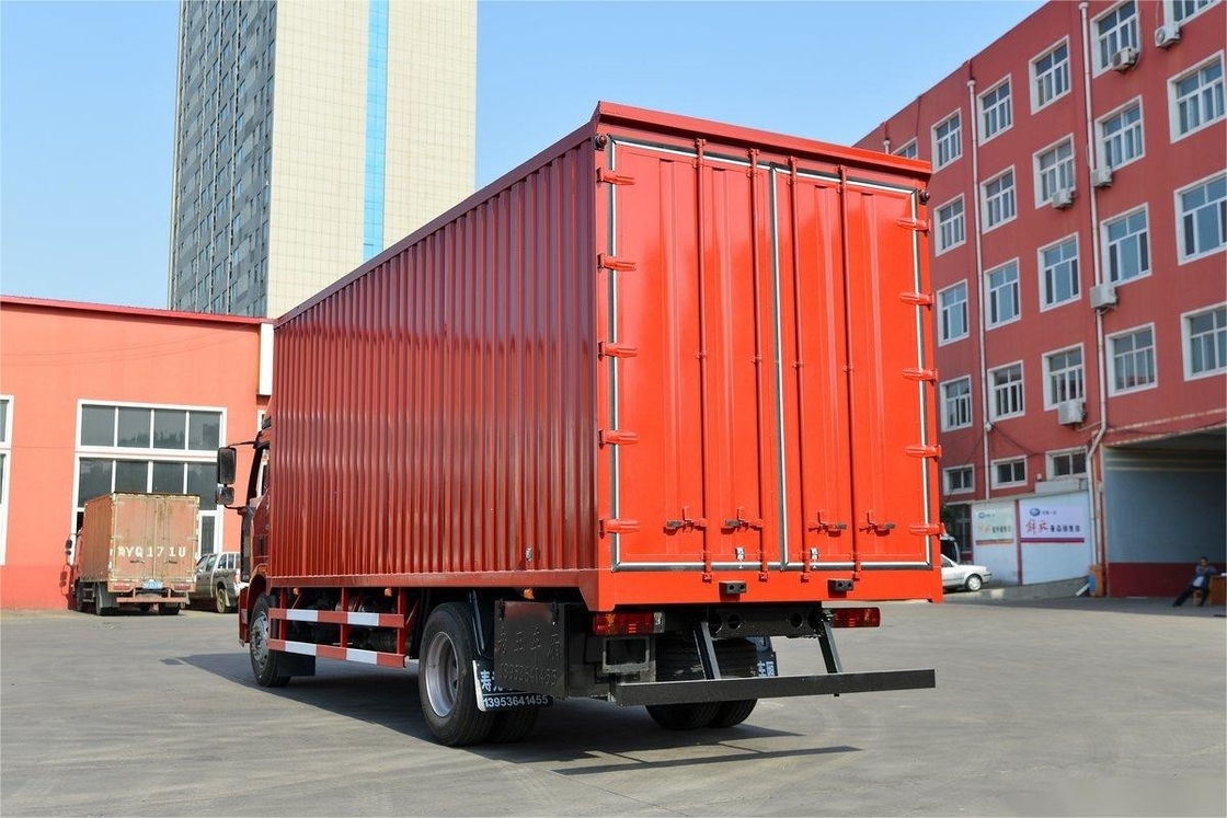 FAW J6L Single Axle Jiefang Medium Truck 240HP 4X2 8-Speed 6.8m Van Truck Side Door