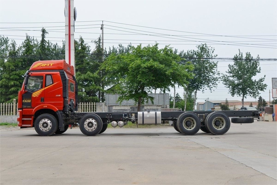 FAW Jiefang Heavy Truck High Top 10-Speed ​​Diesel 8X4 320HP 9.5m Railings Carry Truck Chassis