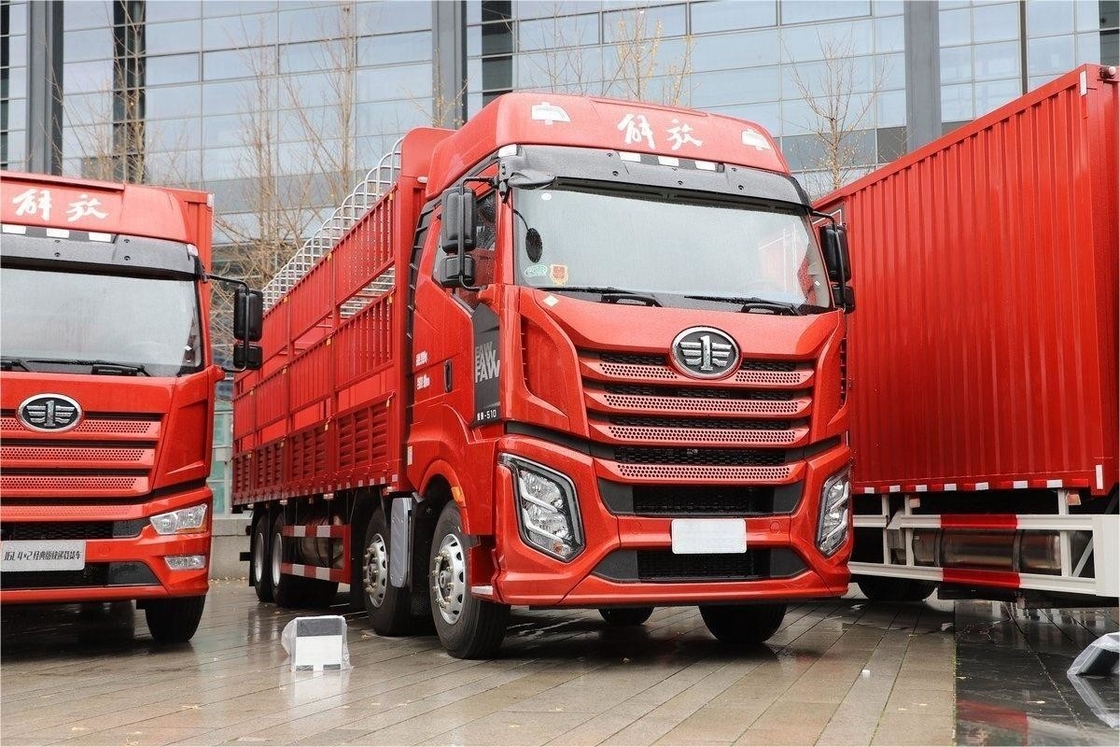 Jiefang Medium Truck Sunroof Air Conditioning 12-Speed 510 HP 8X4 9.4m LNG Fence Truck