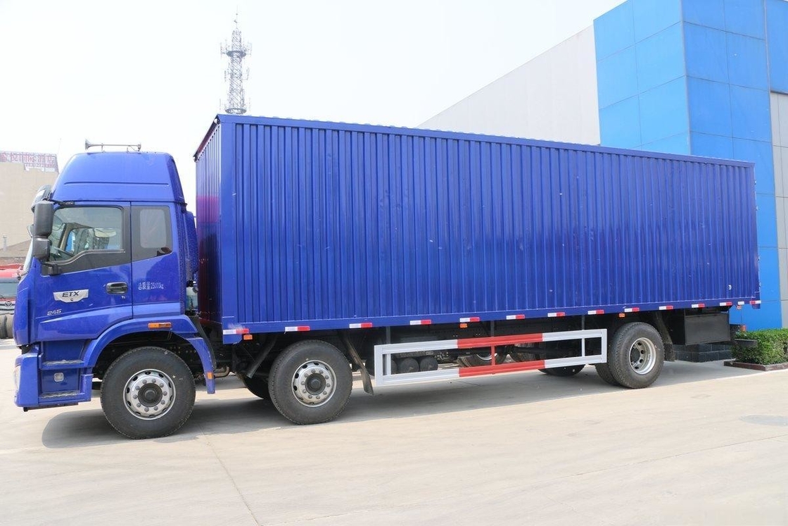 Shock-Absorbing Seats Foton Auman Van Truck Diesel 245HP 6 Cylinders 6X2 9.53m Air Conditioning