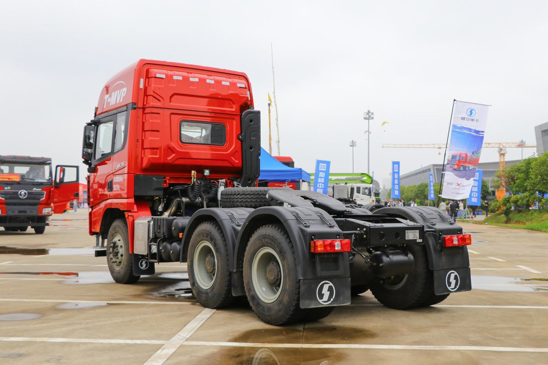 Air-Conditioned Air Deflector Air Bag Shock-Absorbing Seat Diesel 550HP Shacman Heavy Tractor