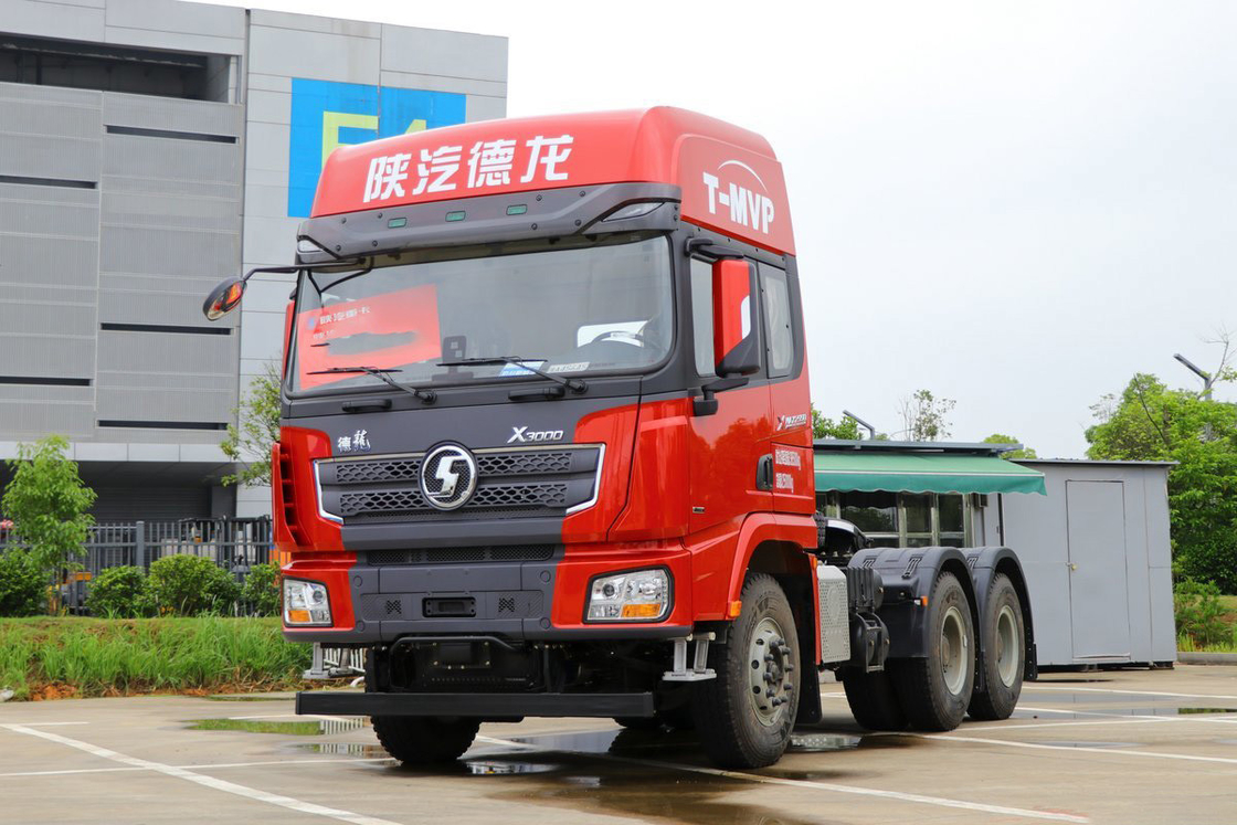 Air-Conditioned Air Deflector Air Bag Shock-Absorbing Seat Diesel 550HP Shacman Heavy Tractor