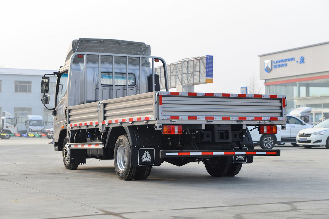 Sinotruk Howo Light Truck Titan Series 150HP 4.15m Single Row Fence Silver Body Single Row Seats