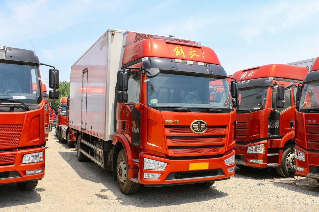 FAW Jiefang CA5180 J6L Refrigerated Truck Diesel 240HP 4X2 6m Cargo Box Double Side Doors And Single Side Door