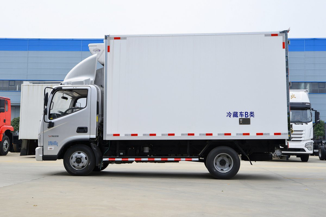 158HP 4X2 Single Row Seats Six Gears 4.08m Double Doors White Cargo Box Foton BJ5048 Refrigerated Truck