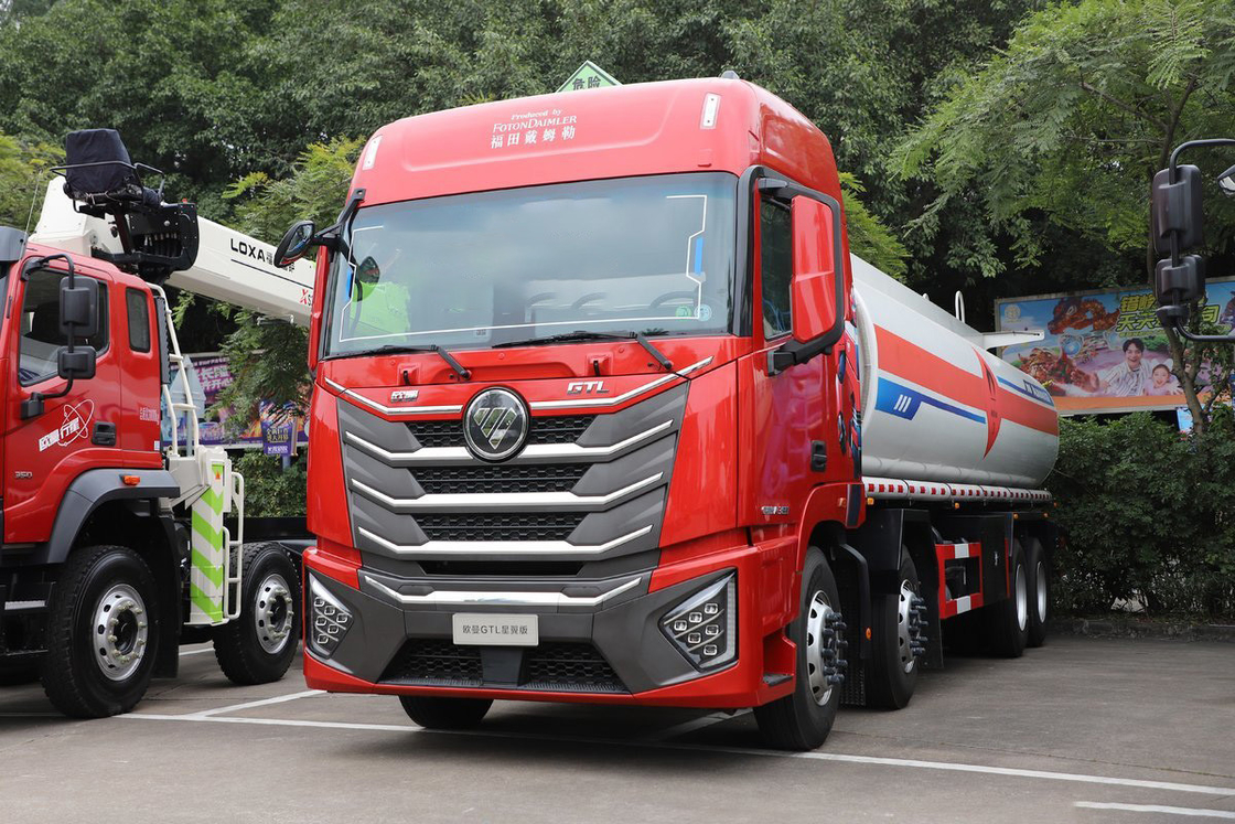 Auman HFV5320 GTL Half-row Seat Diesel 12-speed 360HP 8X4 Fuel Tank 30m³ Foton Oil Tanker Truck
