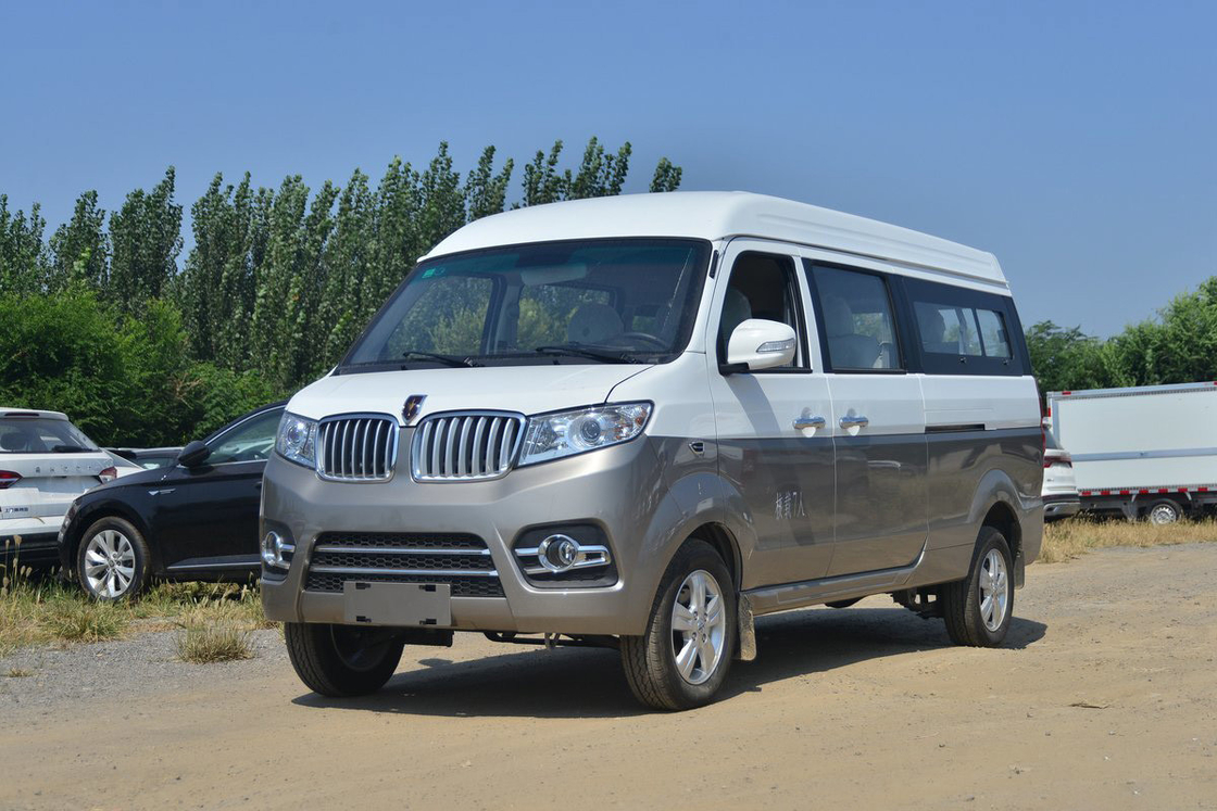 Jinbei New Hiace X30L 2023 Super Edition 102HP 1.5L Gasoline 6-7 Seats Microvan (with Air Conditioning)