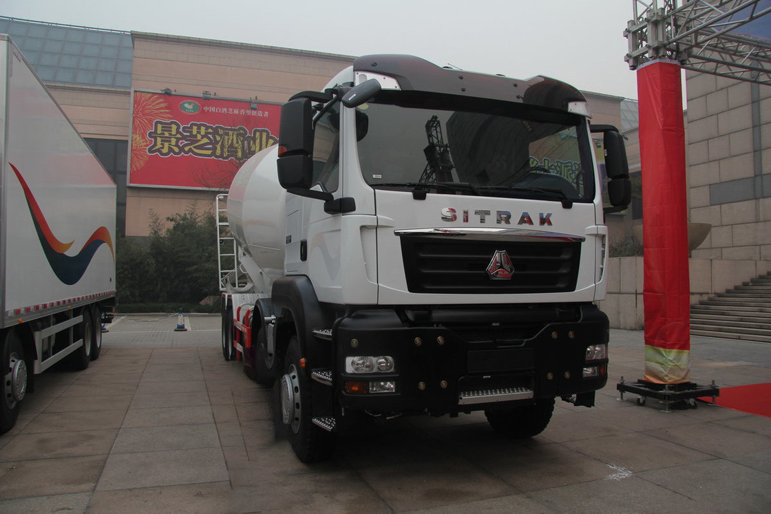 Sinotruk SITRAK C7H Heavy Duty Truck Diesel 16-Speed 400HP 8X4 6.5m3 Concrete Mixer Truck