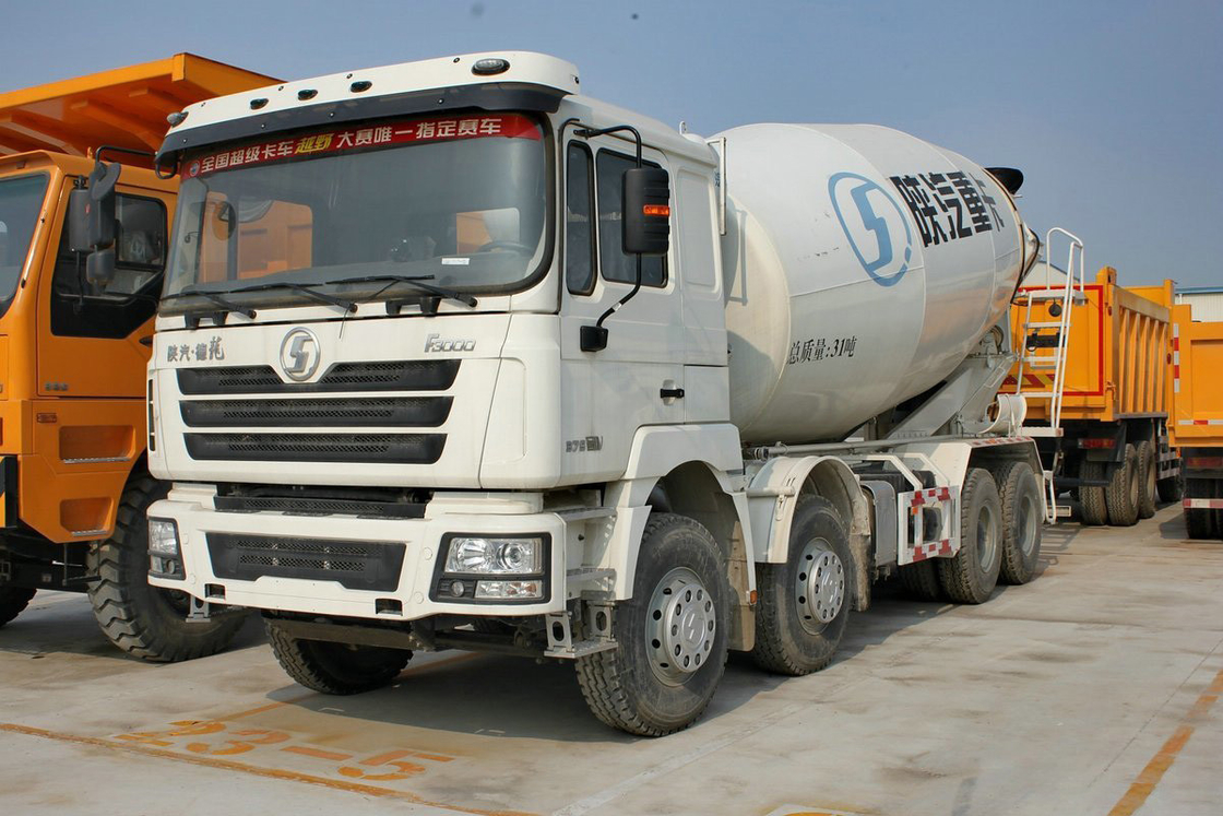 Shaanxi Automobile Heavy Truck Delong F3000 375HP 8X4 Hydraulic Main Seat Concrete Mixer Truck