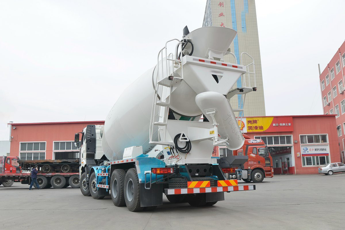 J6P 375HP 8X4 Fully Floating Flat Top Half Displacement 7.86m³ FAW Jiefang Concrete Mixer Truck