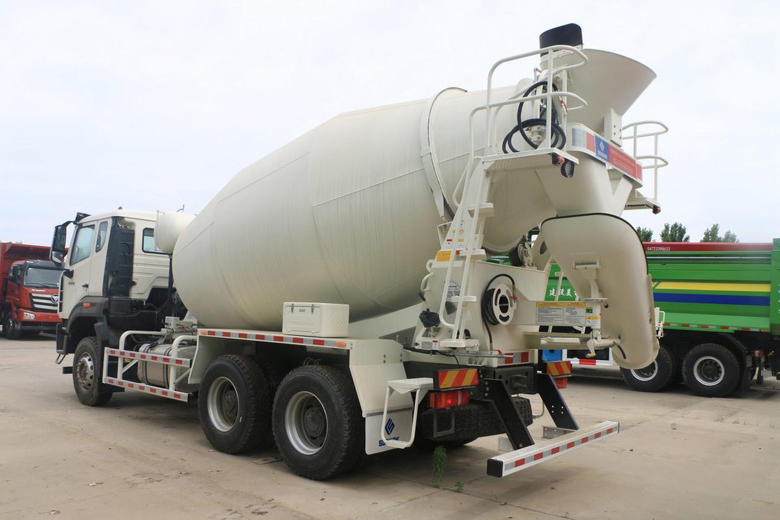 Sinotruk Haohan N7G Flat Top Half Row Seats 380 Horsepower Automatic Air Conditioning 6X4 Concrete Mixer Truck