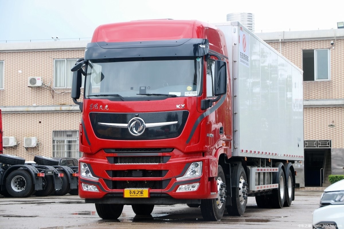 Dongfeng DFH5310 Diesel 14 Gear 465 Hp Half Row High Roof 8X4 9.4m AMT Automatic Refrigerated Truck