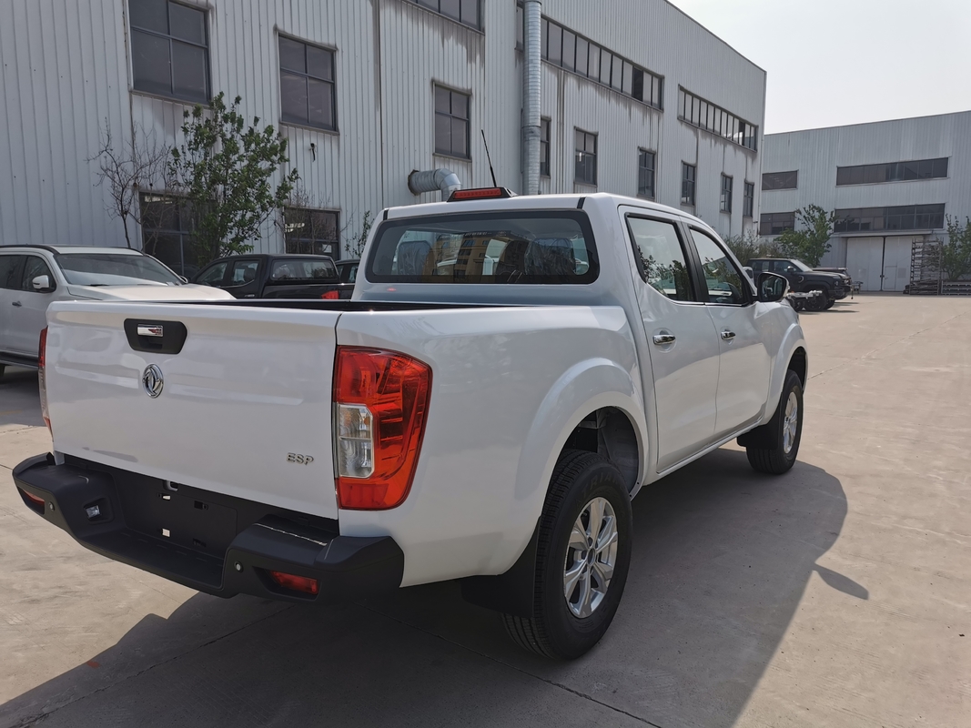 Small 4x4 Pickup China Dongfeng Rich 7 Automatic Transmission 8-Speed 5 Seats Bad Road Drive