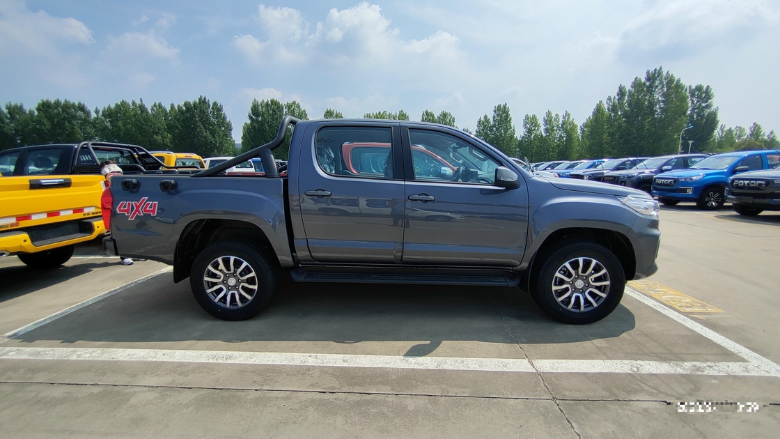 New Pickup 4x4 Chinese Brand Foton 6 Colors Left ＆ Right Hand Drive Diesel Engine Manual