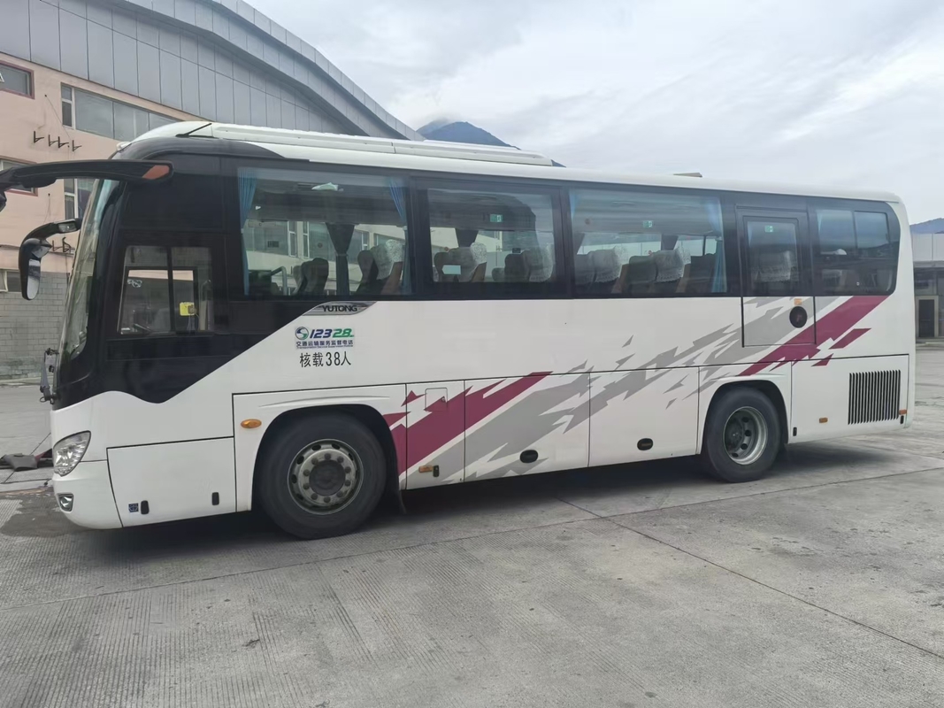 Coach Bus Second Hand 38 Seats Middle Tour Bus Yutong ZK6906 With 8 Meters Long Airbag Suspension