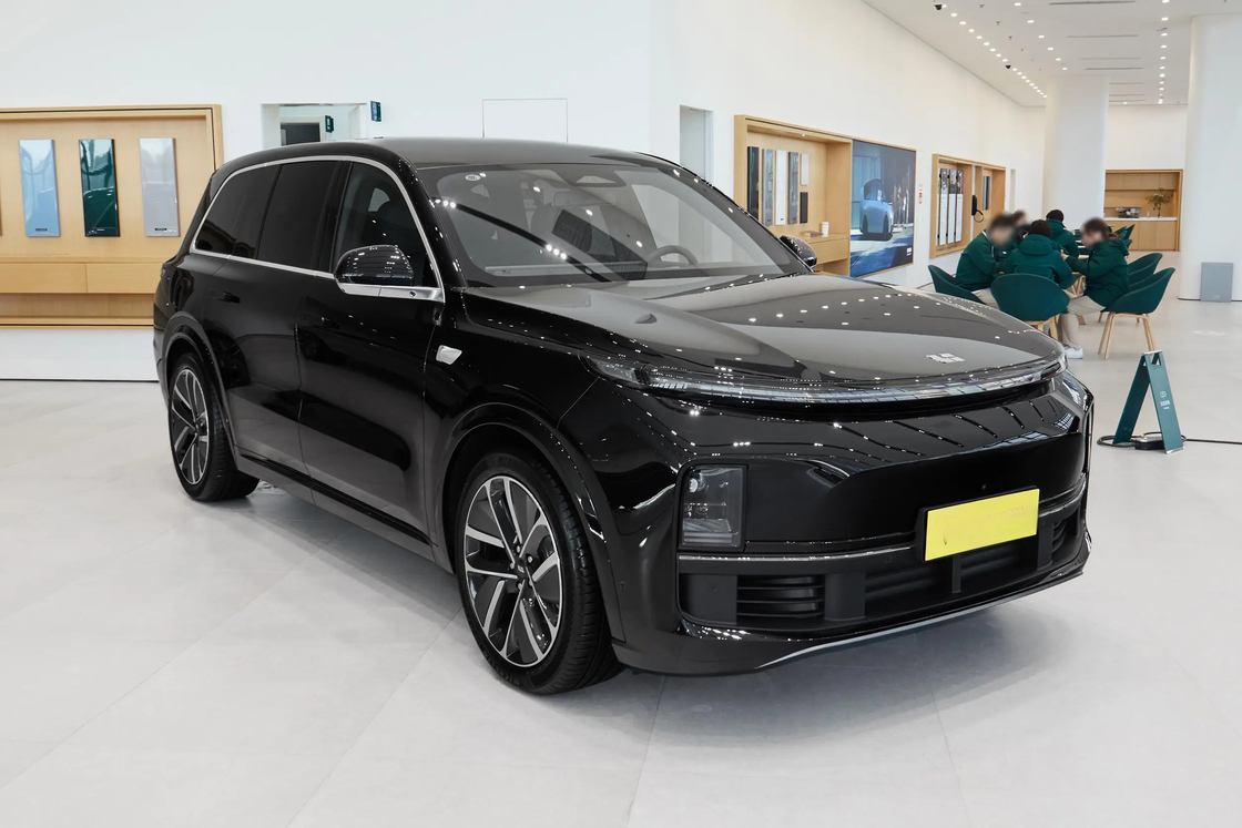Electric Cars Li Auto Extended Range Electric SUV L9 Pro Version Black Color 6 Seats 3105mm Wheelbase