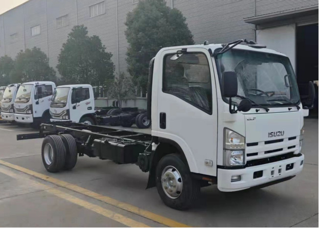 ISUZU Truck Chassis KV100 KV600 700P Model New Truck For Sale Custom Box Right Hand Drive Available
