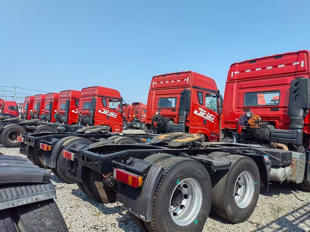 Used Tractor Truck Head FAW Jiefang Trailer Truck JH6 Model Low Mileage 2020 Year Fuel Efficient Engine