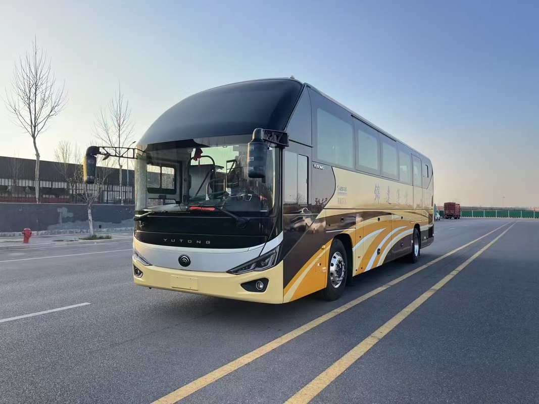 Yutong Bus Luxury 2+1 Yutong Bus 31 Seats ZK6120 Business Seats Airbag Suspension 2023 Year