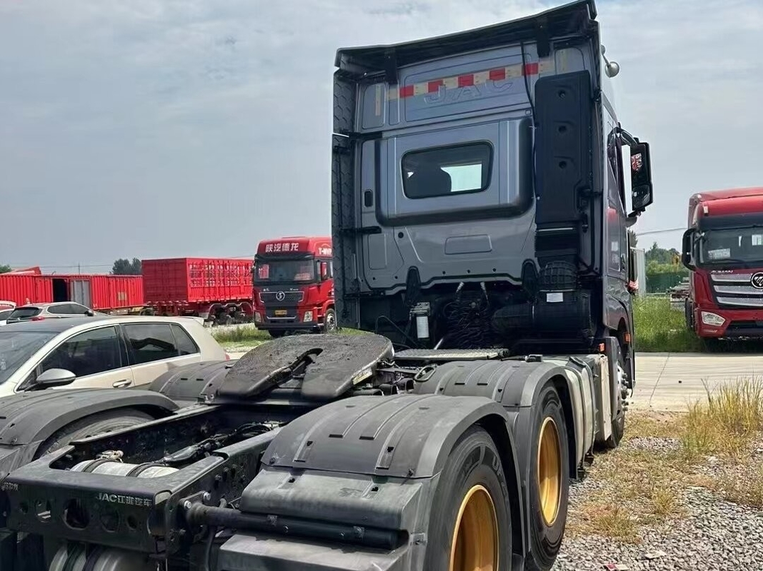Used Heavy Duty Tractor Head Trucks For JAC K7 Automatic ZF Transmission 540hp With Sleeper 6*4