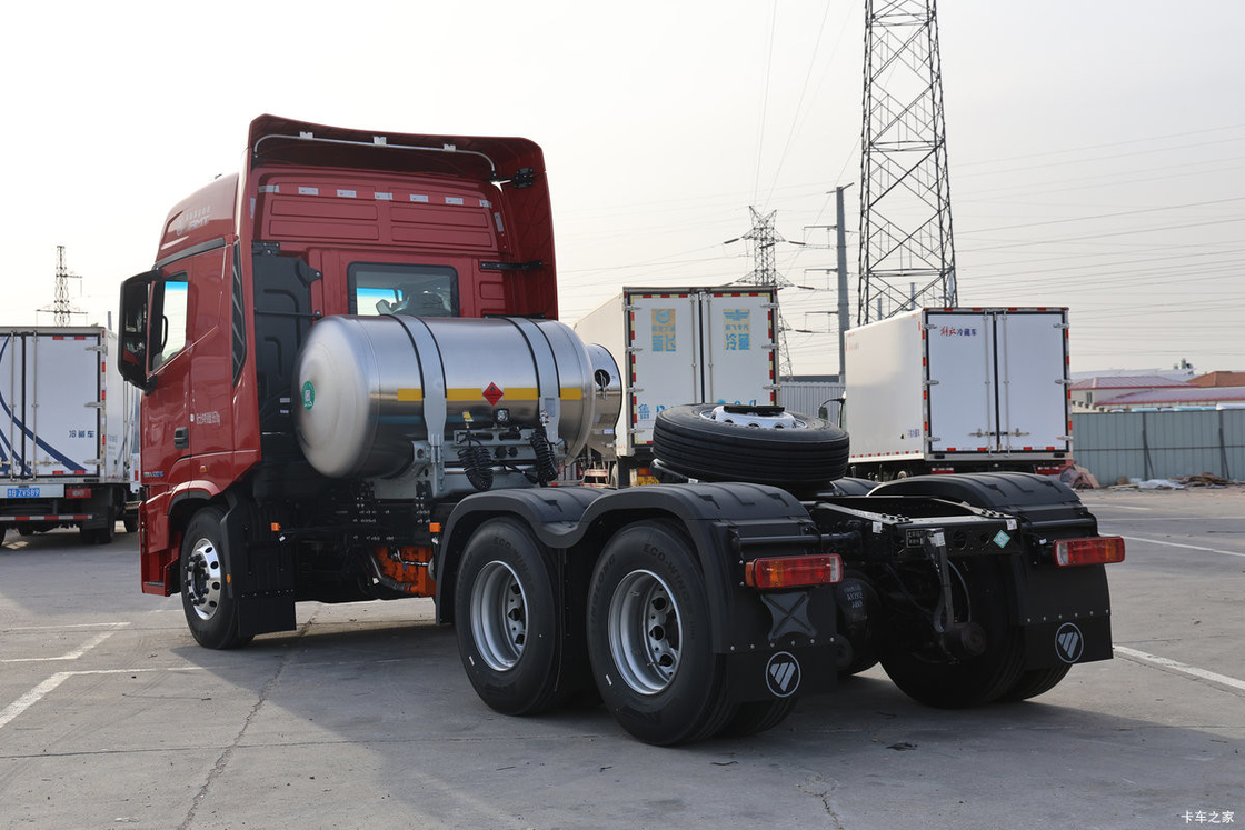Used Foton Auman 6X4 Tractor Truck Head GTL6 10 Tires For Long Distance Transport LNG Engine 530hp