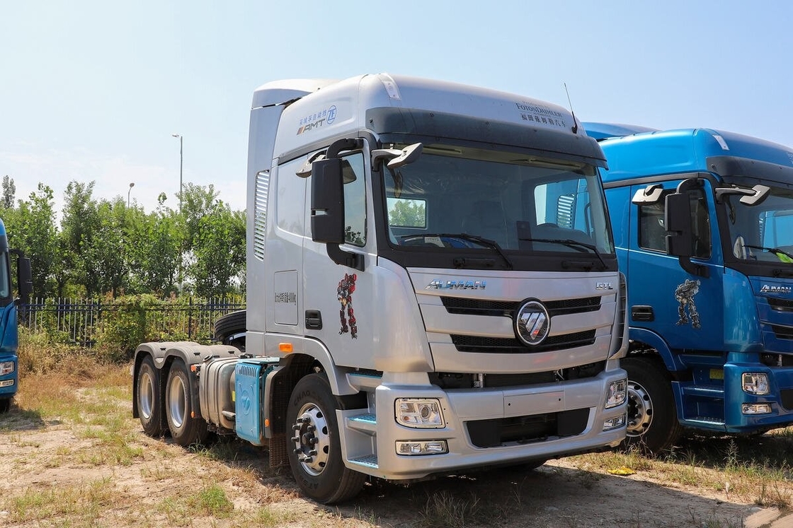Used Tractor Head Commins Engine 6x4 Tractor Unit Foton Auman Silver Euro 6 Emission Long Haul Transport