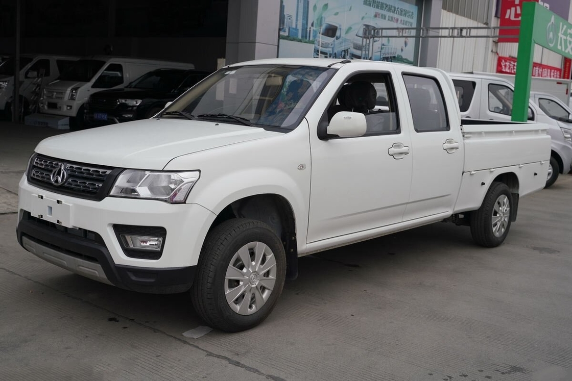 High-Quality Used Pickup Truck 4* 4 Drive Mode  Powerful Horsepower Diesel Engine Plate-Type Cargo Box