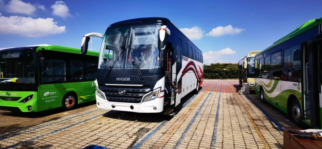 Used Tour Bus For Sale Higher Doule Axles Cummins Engine360hp 55 Seats Rhd