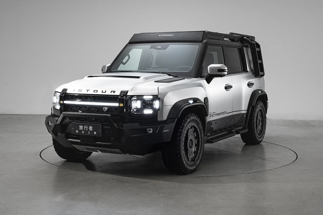 Chinese SUV Low Mileage Silver Dragon Wing SUV Automatic Transmission 2024 year Family And Commercial Use